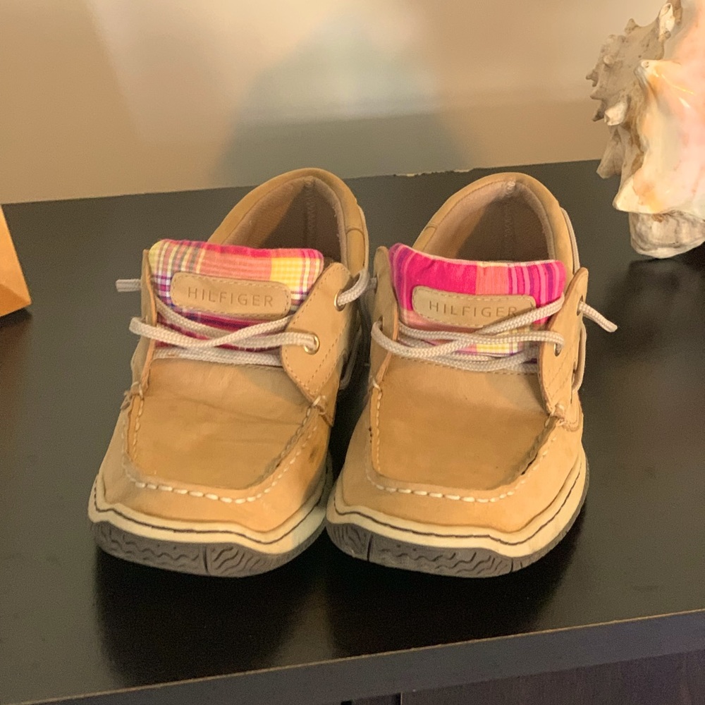 Tommy Hilfiger Womens Boat Shoes Tan Leather w/Plaid size 8.5